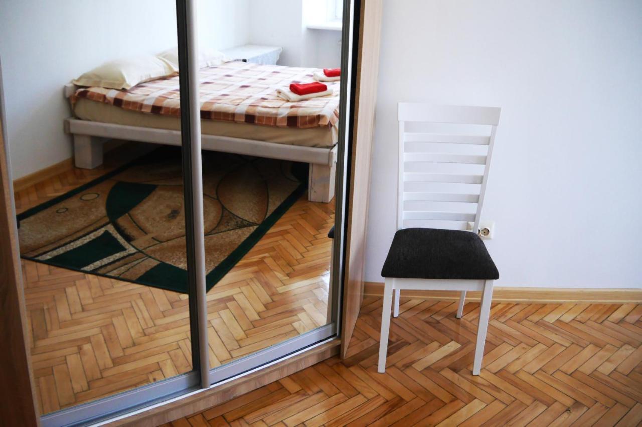Guest Rooms Leopoli Esterno foto